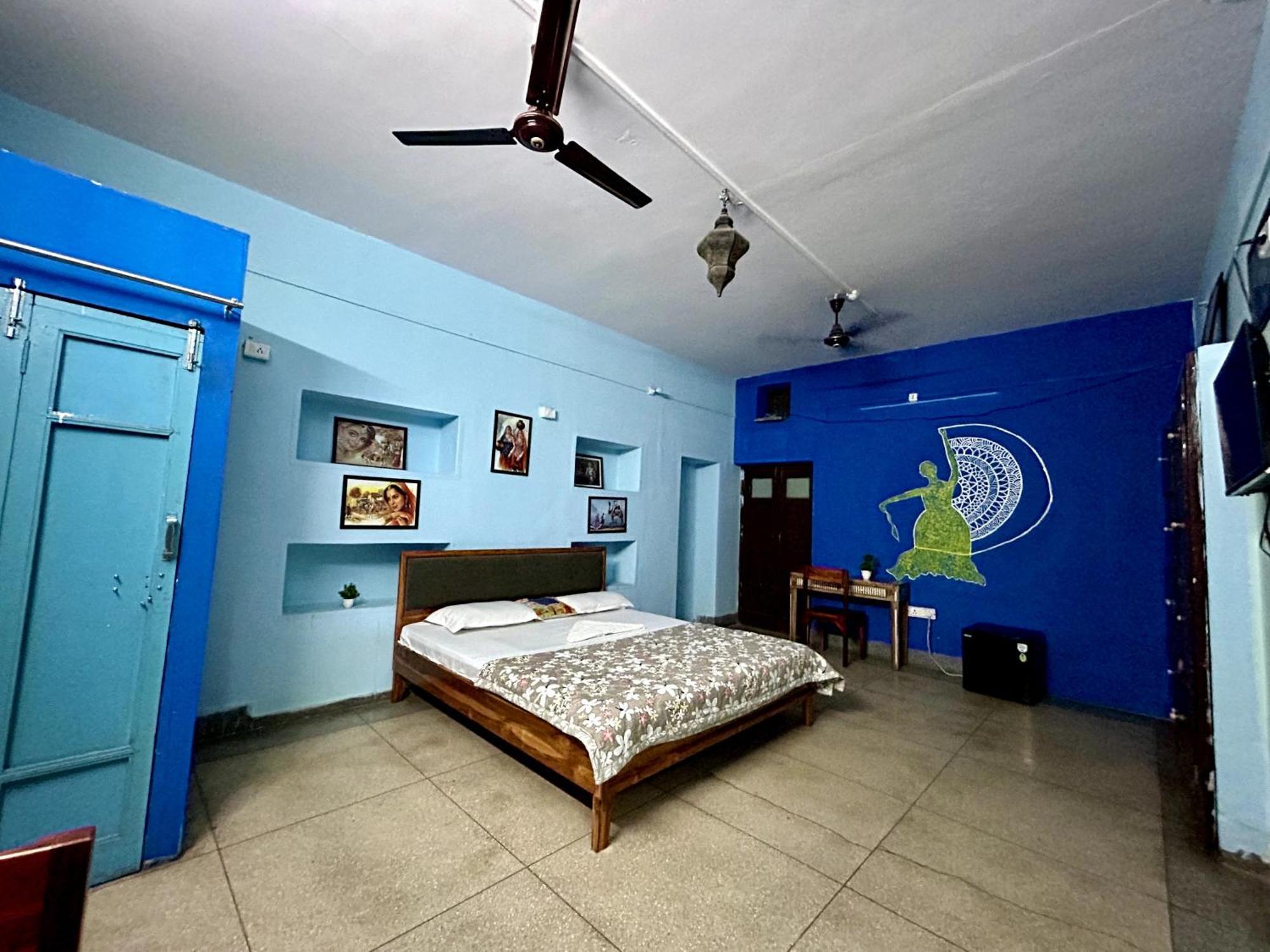 Blue Town Hostel & Cafe จ๊อดปูร์ ภายนอก รูปภาพ