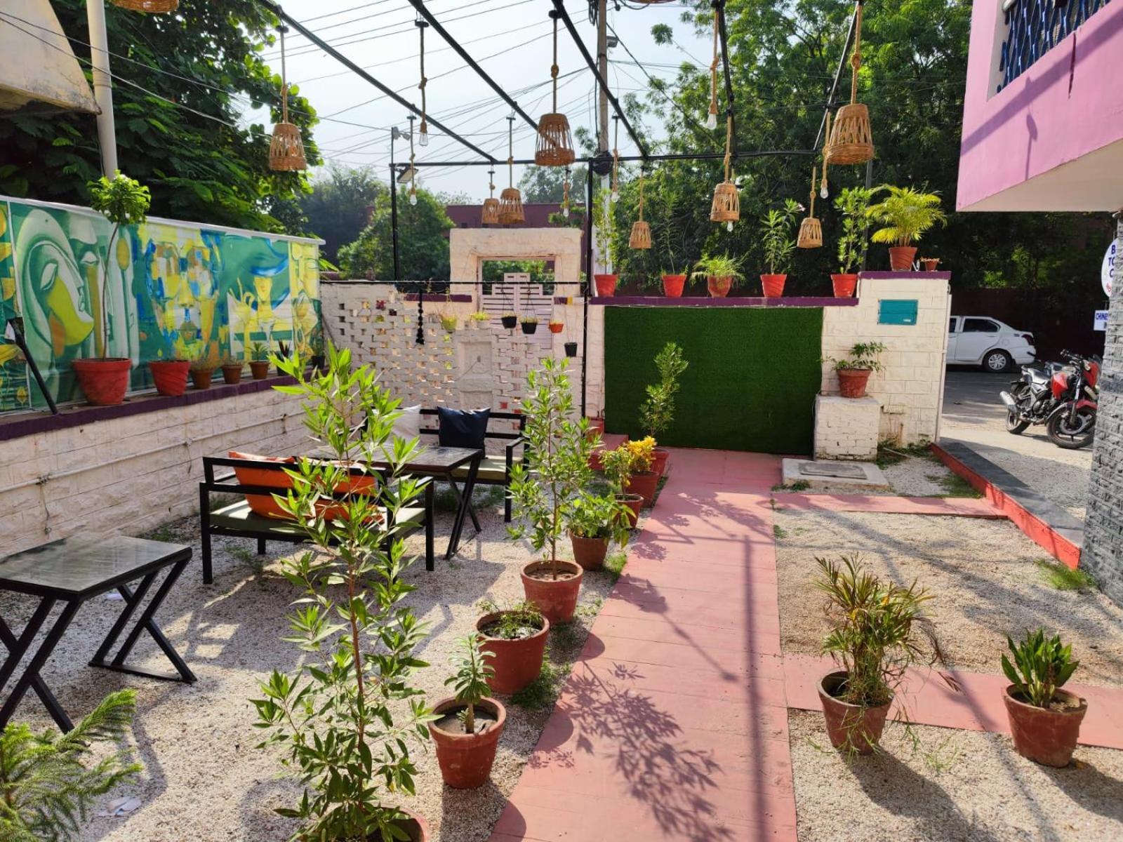 Blue Town Hostel & Cafe จ๊อดปูร์ ภายนอก รูปภาพ