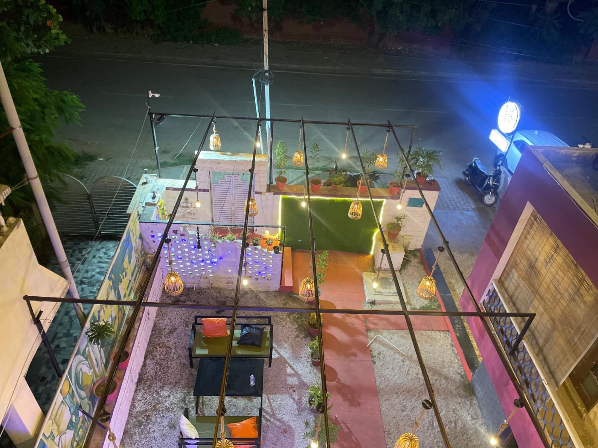 Blue Town Hostel & Cafe จ๊อดปูร์ ภายนอก รูปภาพ