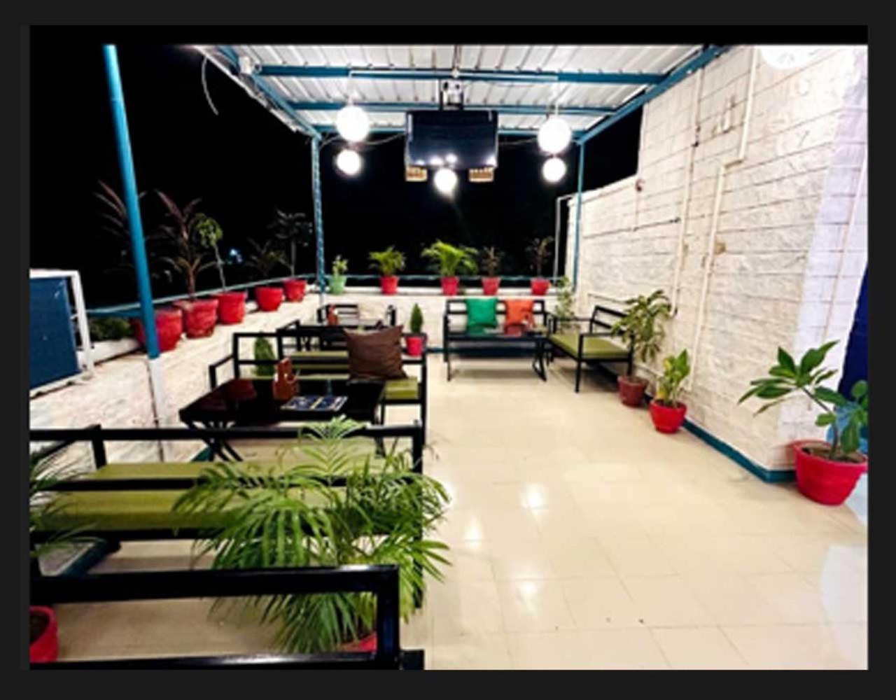 Blue Town Hostel & Cafe จ๊อดปูร์ ภายนอก รูปภาพ