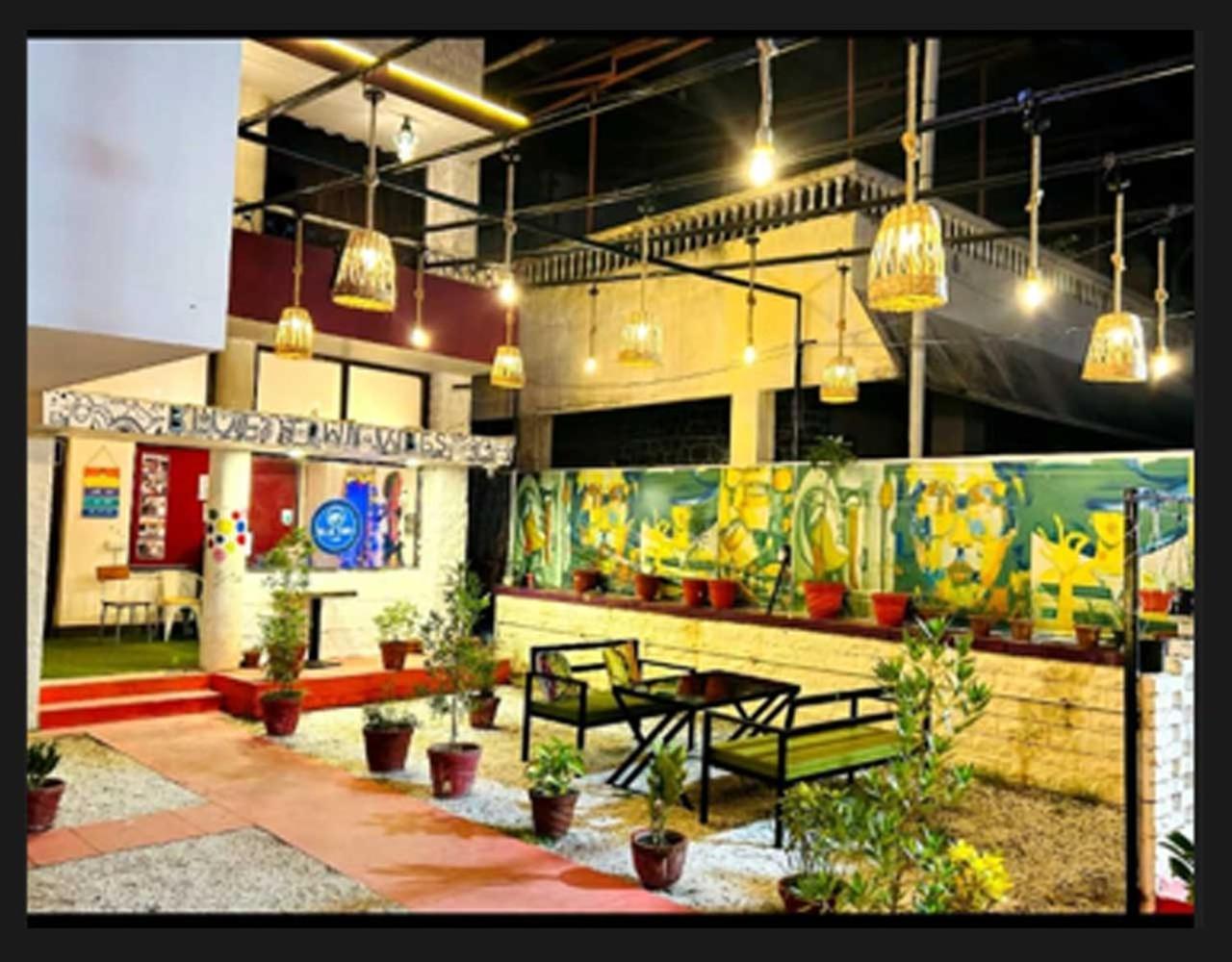 Blue Town Hostel & Cafe จ๊อดปูร์ ภายนอก รูปภาพ